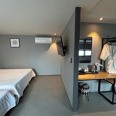 גאוז'ה Deluxe Motel מראה חיצוני תמונה