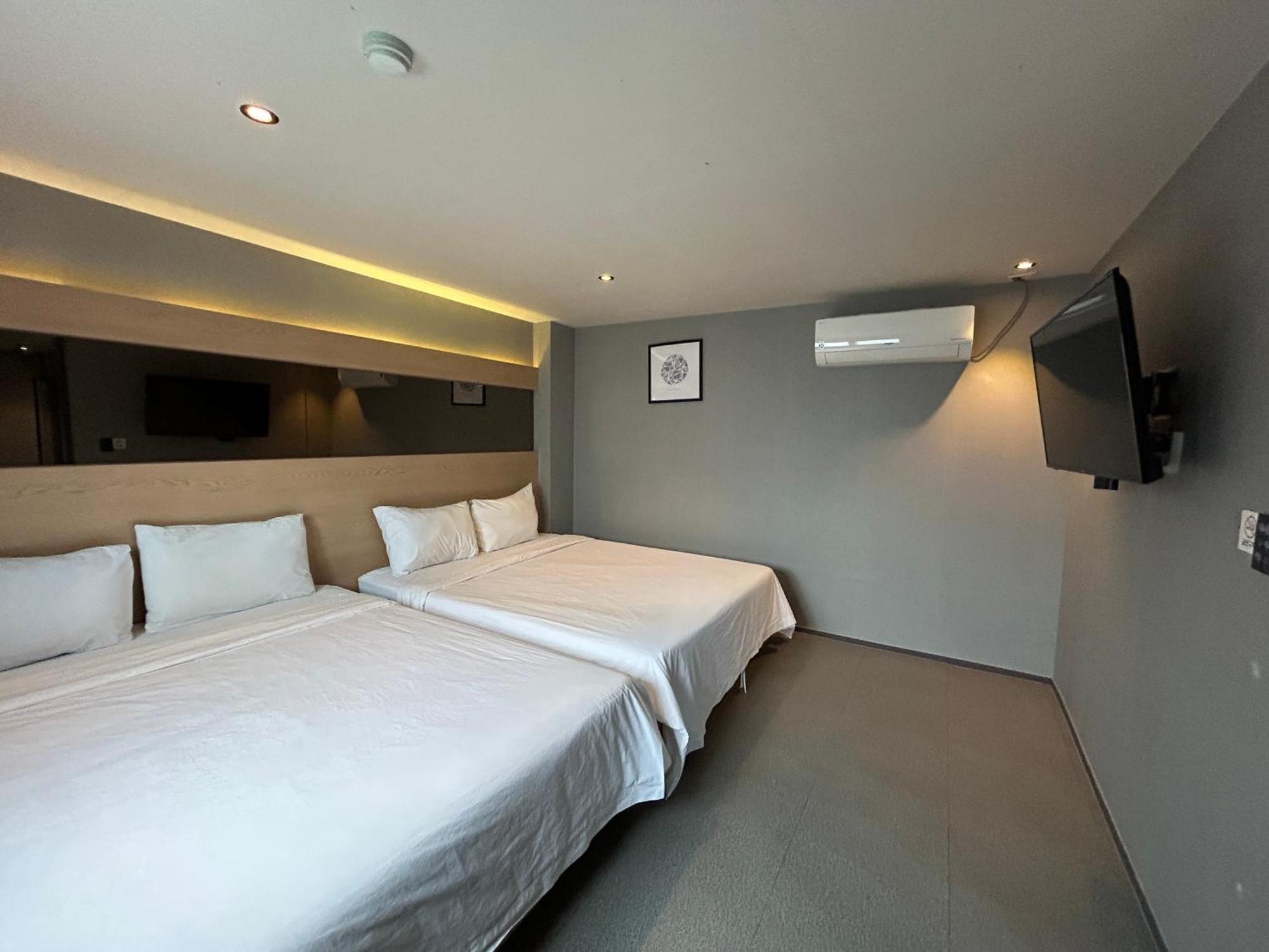 גאוז'ה Deluxe Motel מראה חיצוני תמונה