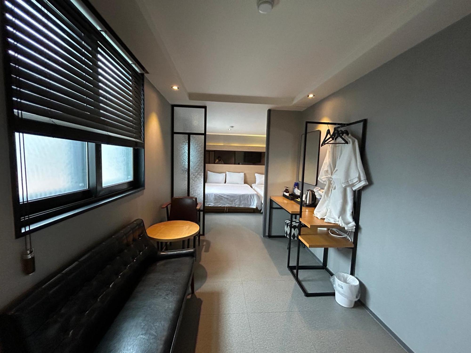 גאוז'ה Deluxe Motel מראה חיצוני תמונה