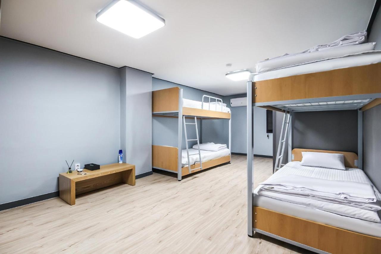 גאוז'ה Deluxe Motel מראה חיצוני תמונה
