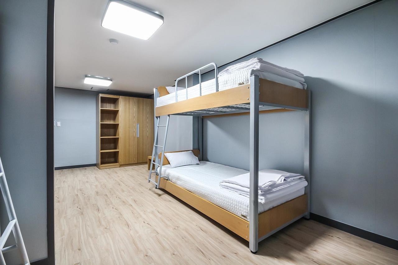 גאוז'ה Deluxe Motel מראה חיצוני תמונה