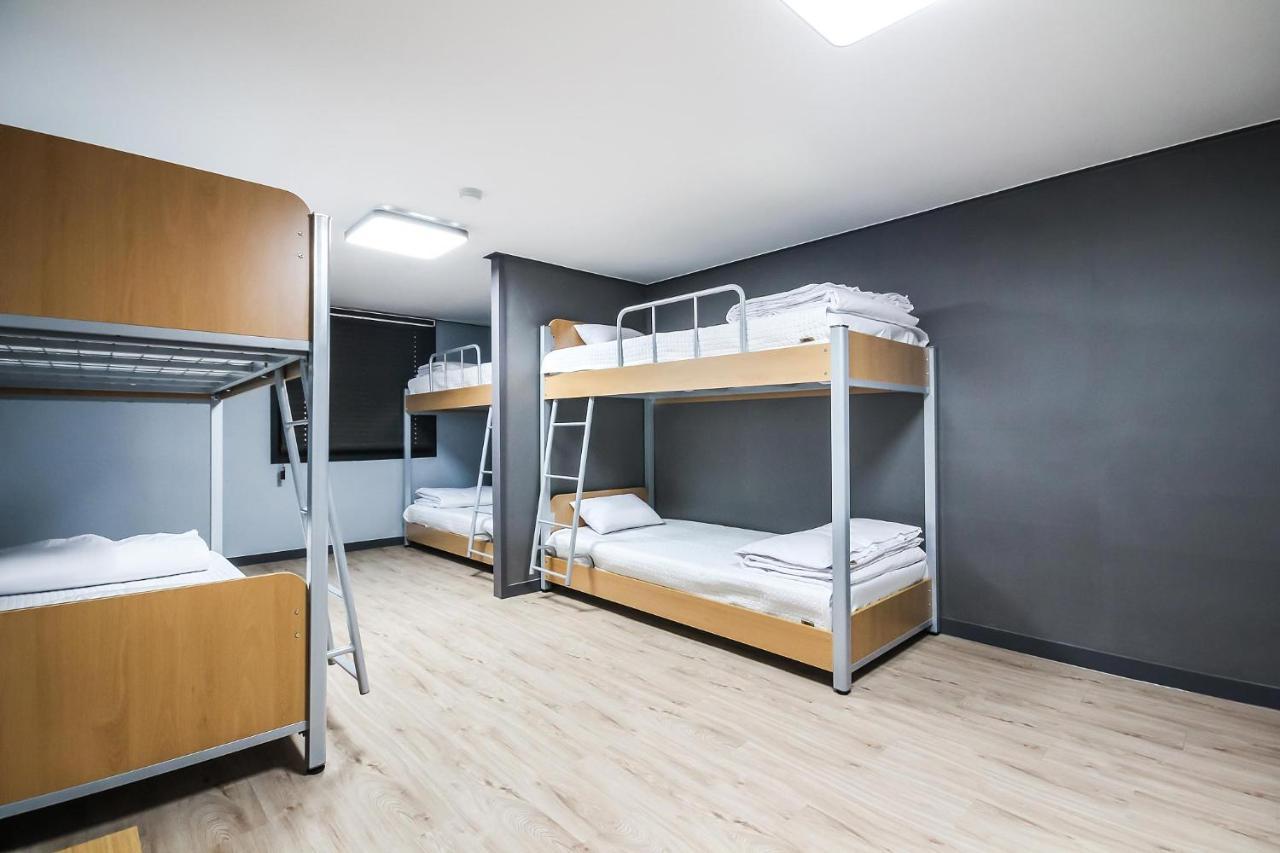 גאוז'ה Deluxe Motel מראה חיצוני תמונה