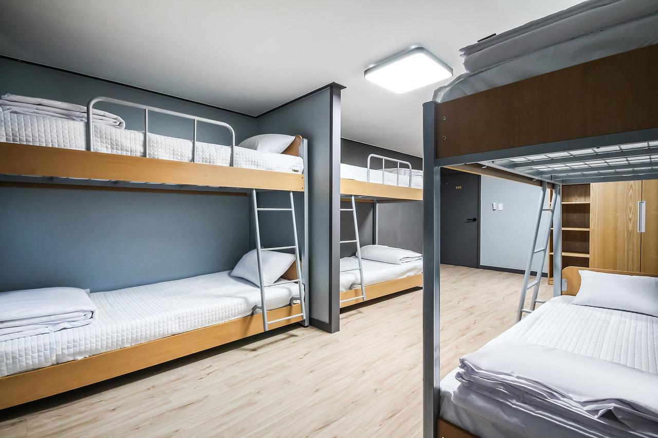 גאוז'ה Deluxe Motel מראה חיצוני תמונה