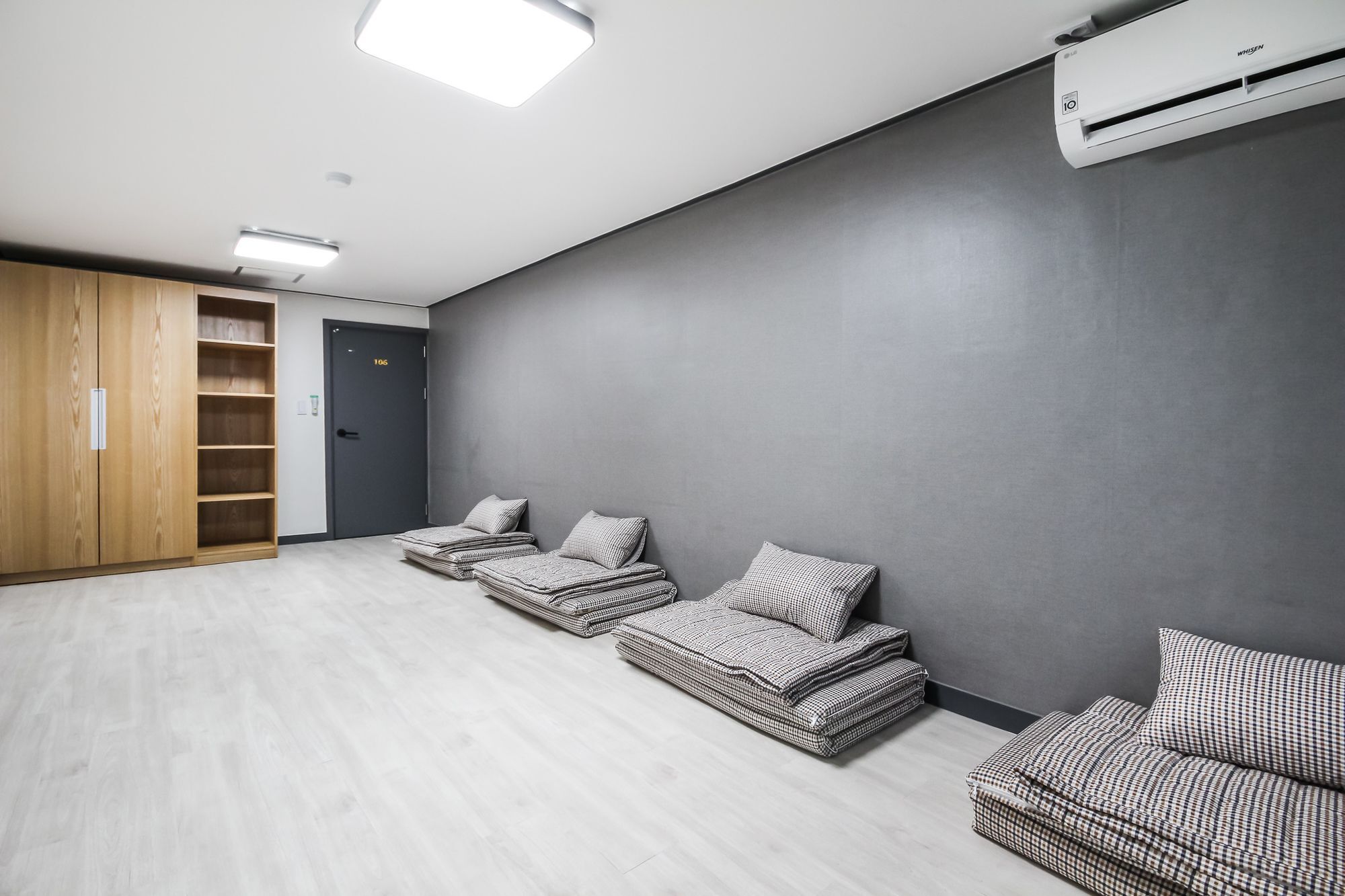 גאוז'ה Deluxe Motel מראה חיצוני תמונה